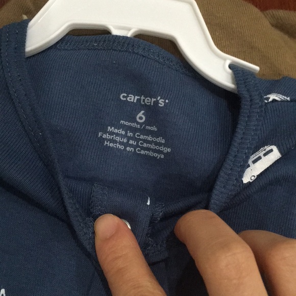 Matching set with pj and T-shirt and footed pants. - Picture 2 of 6